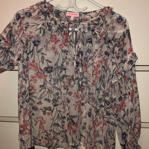 Flowy sheer top - Picture 1 of 1